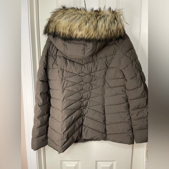 Laundry Front Water Resistant Puffer Jacket with hood Large greenish brown - Picture 5 of 6